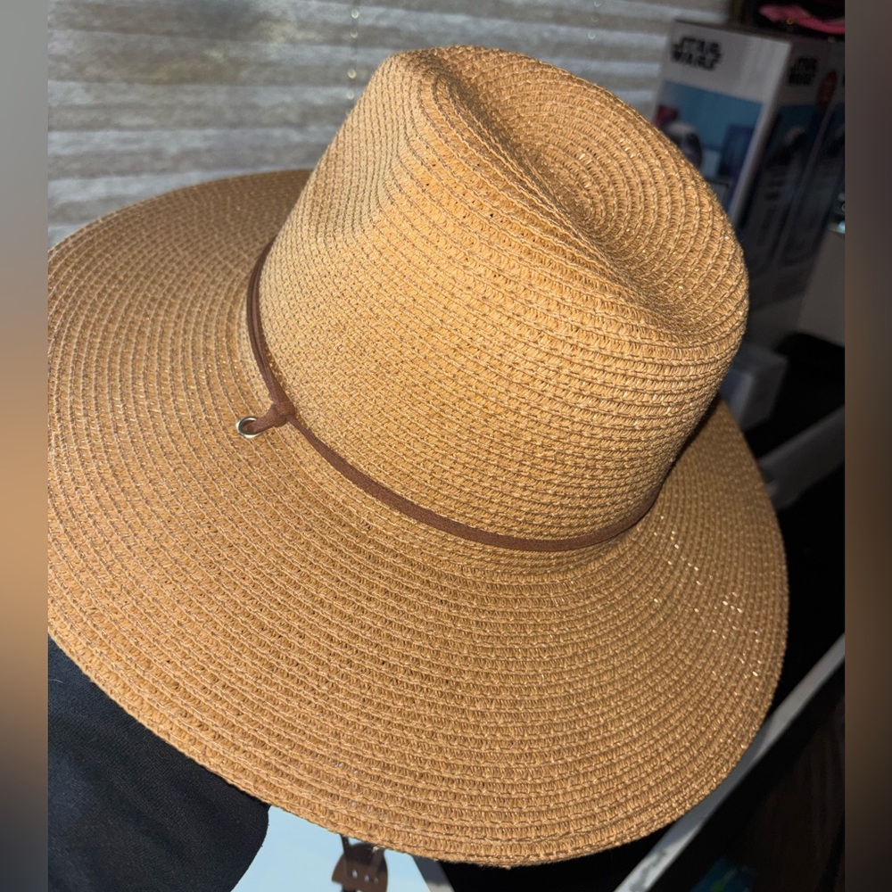 Straw Hat - Picture 4 of 7
